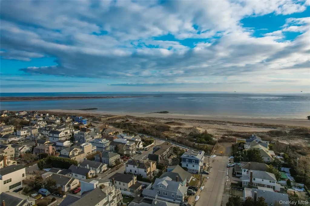 105 Baldwin Avenue Point Lookout NY 11569