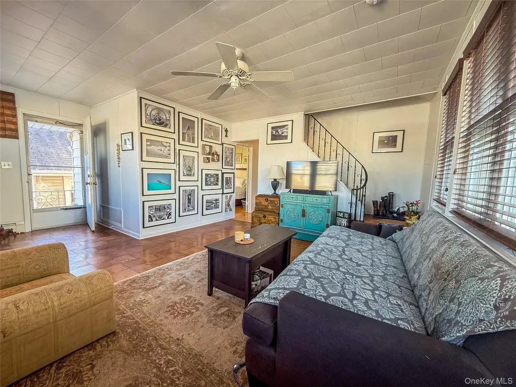 105 Baldwin Avenue Point Lookout NY 11569