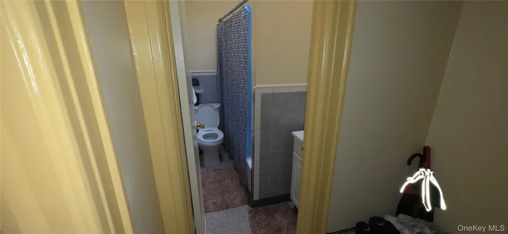 65-12 Myrtle Avenue Glendale NY 11385