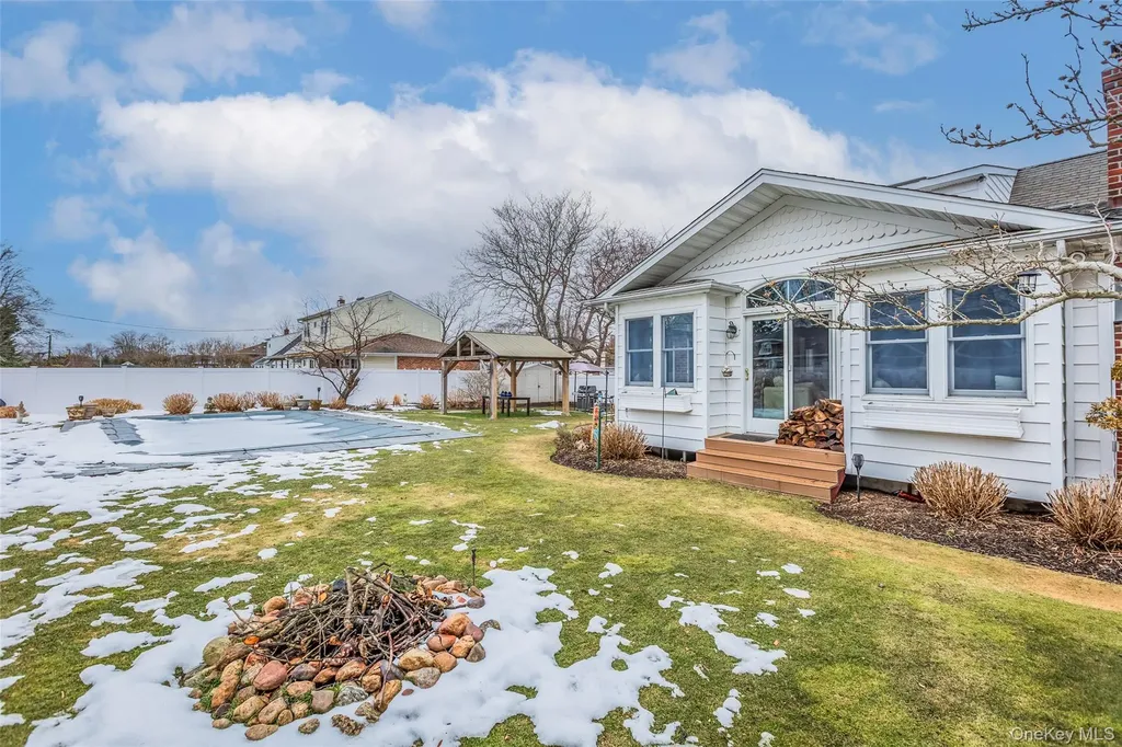 45 Terry Lane Commack NY 11725