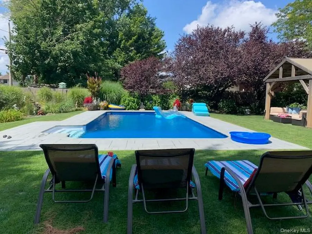 45 Terry Lane Commack NY 11725