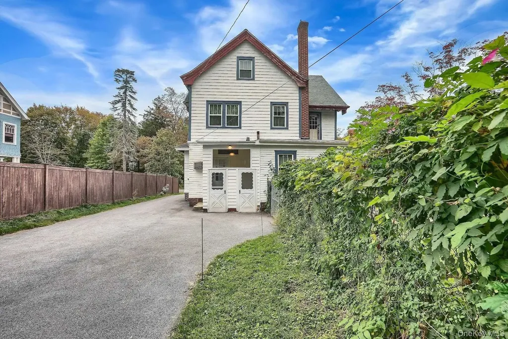 105 Hooker Avenue Poughkeepsie NY 12601
