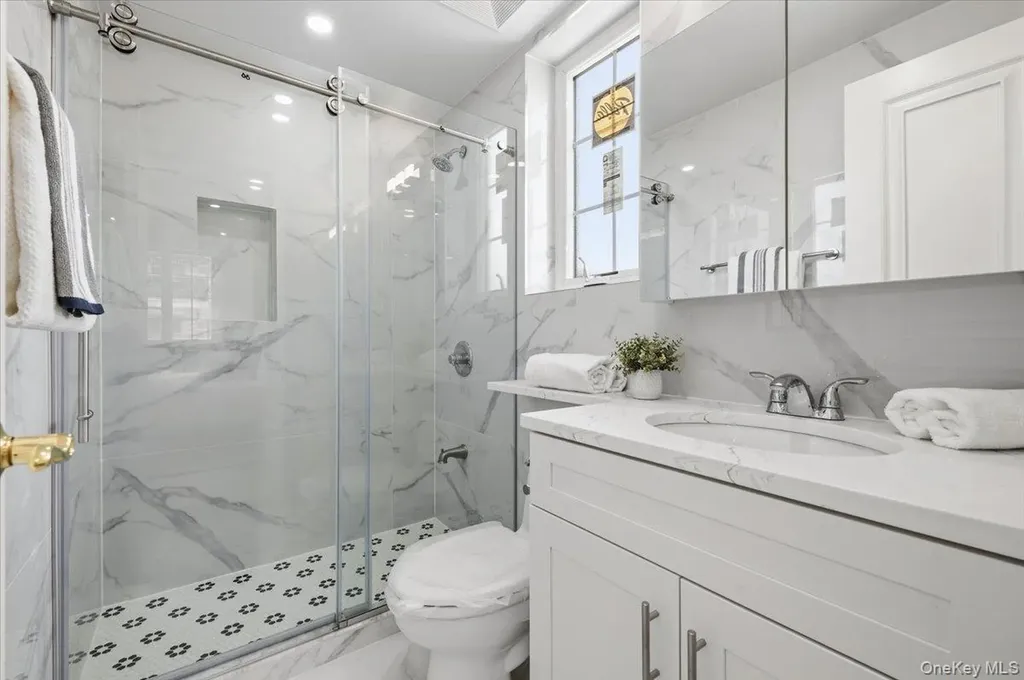154-24 27th Avenue Flushing NY 11354