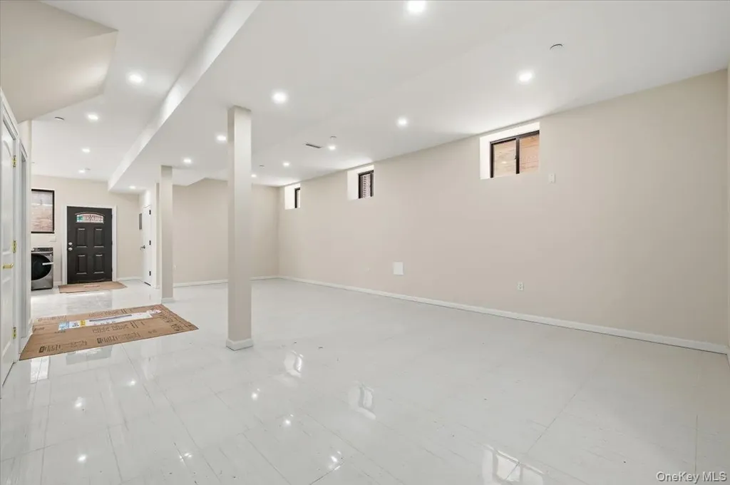 154-24 27th Avenue Flushing NY 11354