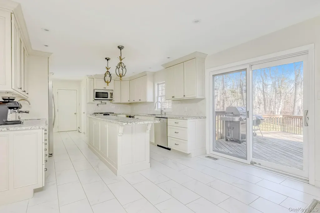 4 Kings Gate Road Suffern NY 10901