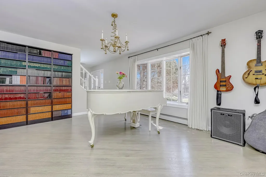 4 Kings Gate Road Suffern NY 10901