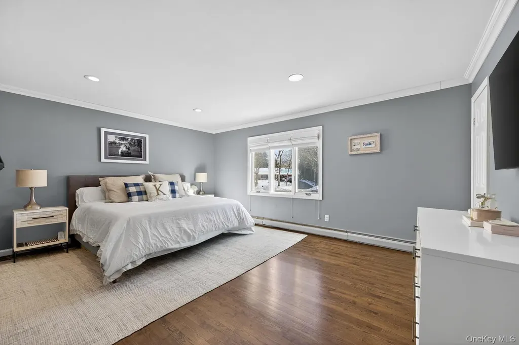 18 Melrose Lane Commack NY 11725