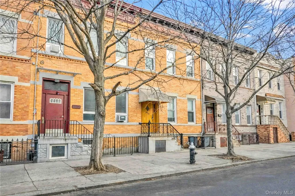5917 Putnam Avenue Ridgewood NY 11385