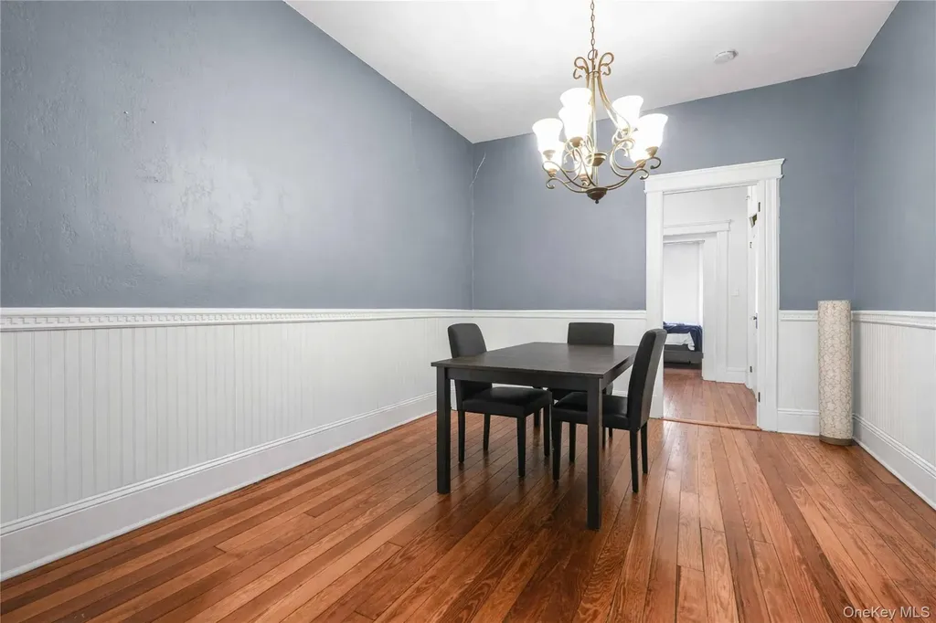 5917 Putnam Avenue Ridgewood NY 11385