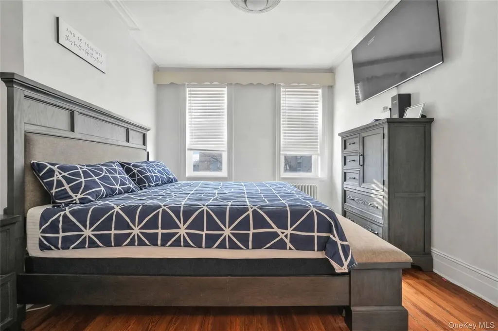 5917 Putnam Avenue Ridgewood NY 11385