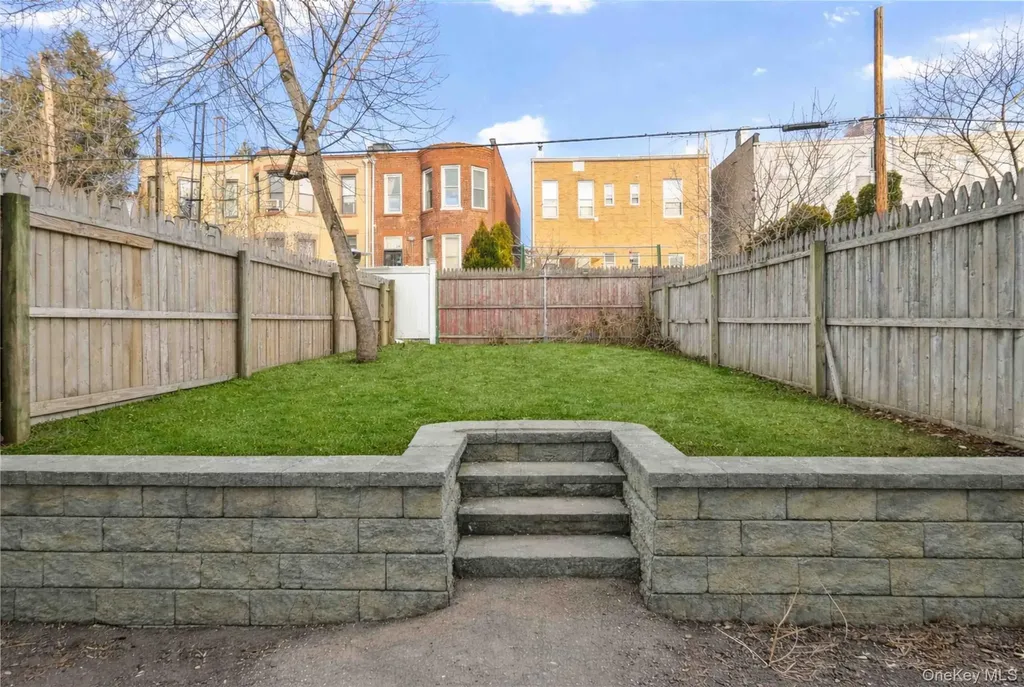 5917 Putnam Avenue Ridgewood NY 11385