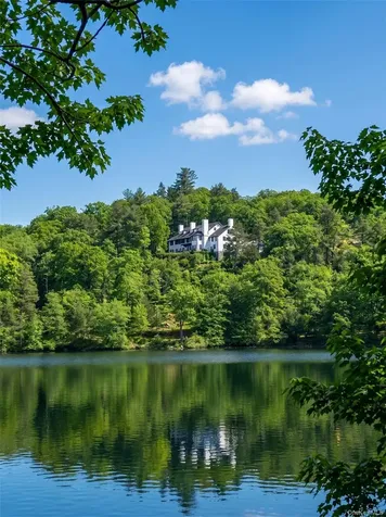 225 E Lake Road Tuxedo Park NY 10987