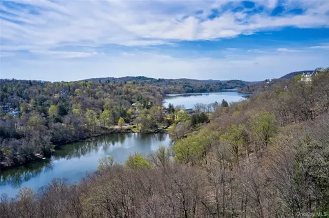 43 Ontio Road Tuxedo Park NY 10987