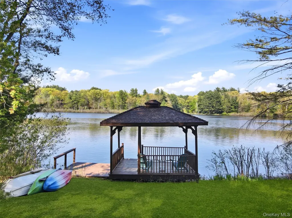105 Old Corner Road Bedford NY 10506
