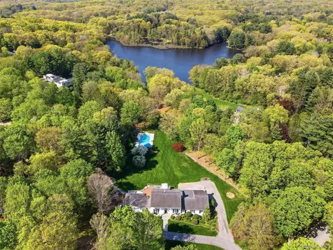 105 Old Corner Road Bedford NY 10506