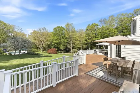 105 Old Corner Road Bedford NY 10506