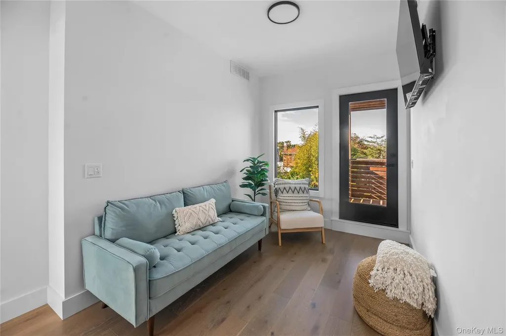 31 Atlantic Avenue Seaview NY 11770
