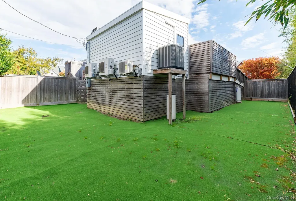 31 Atlantic Avenue Seaview NY 11770