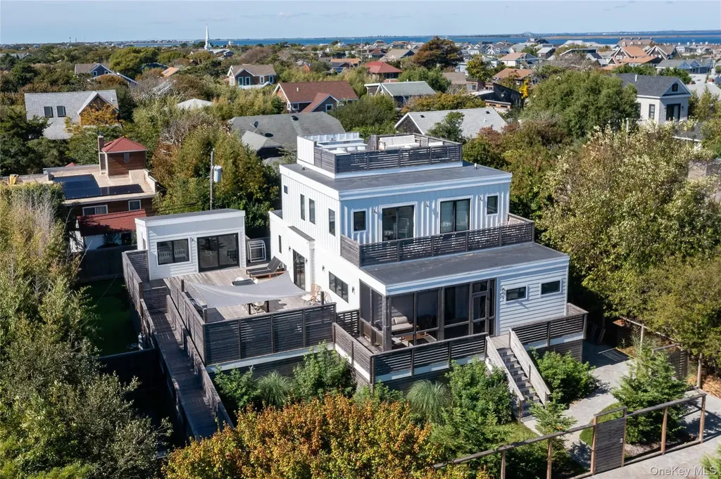 31 Atlantic Avenue Seaview NY 11770