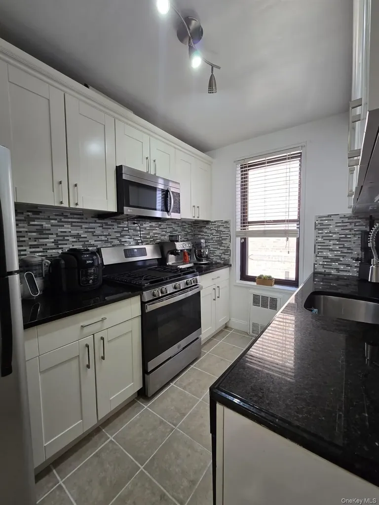 226-26 Union Turnpike Bayside NY 11364