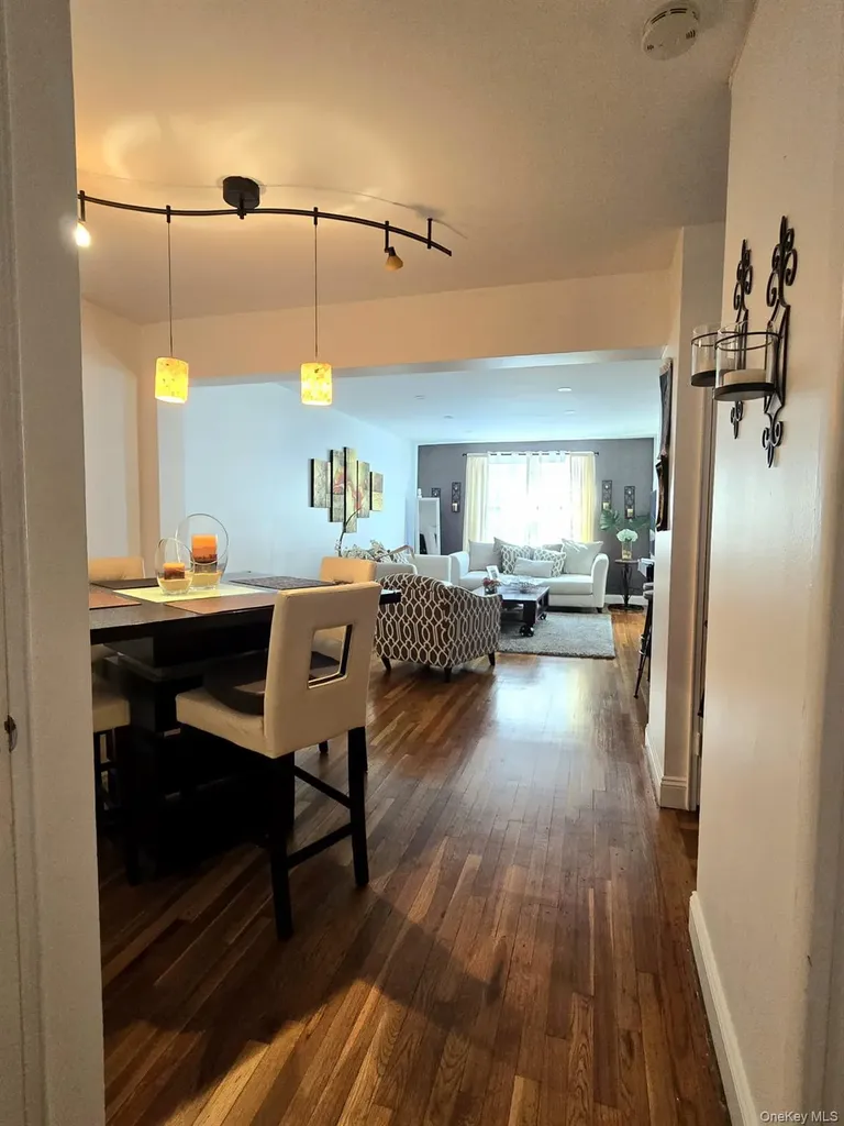226-26 Union Turnpike Bayside NY 11364