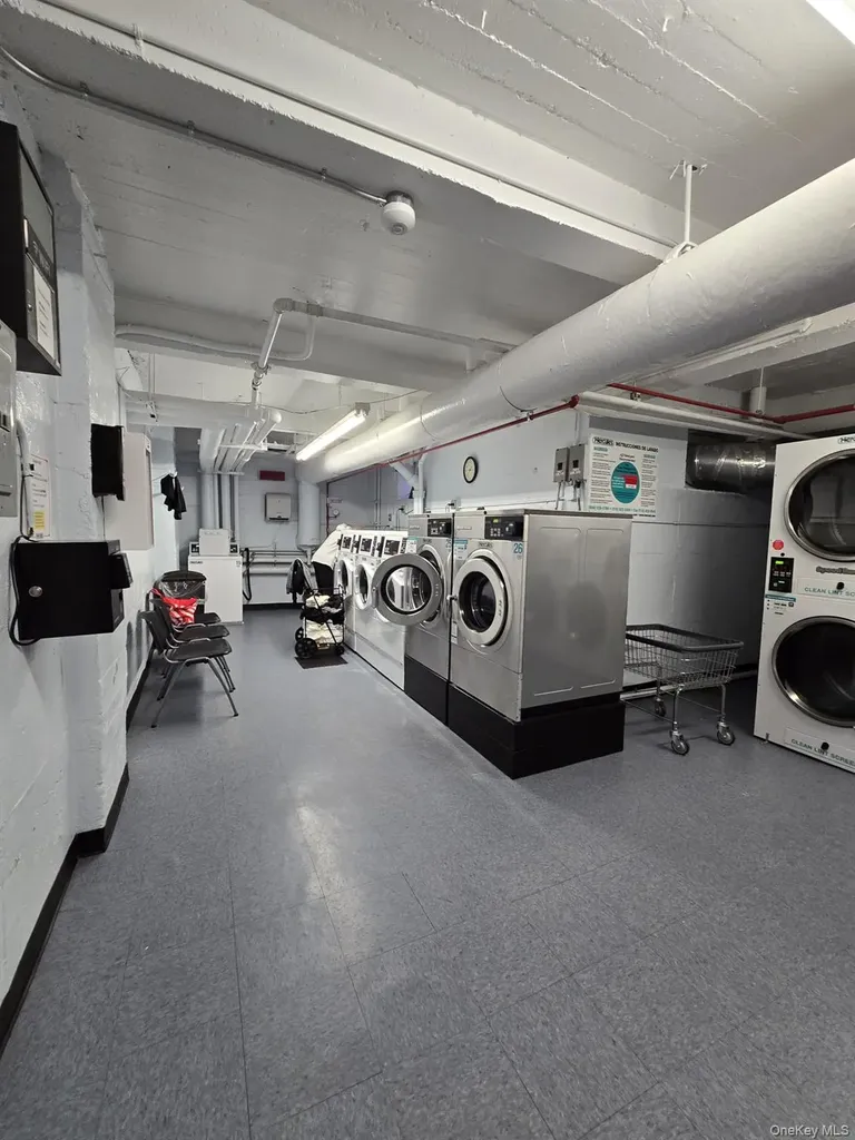 226-26 Union Turnpike Bayside NY 11364