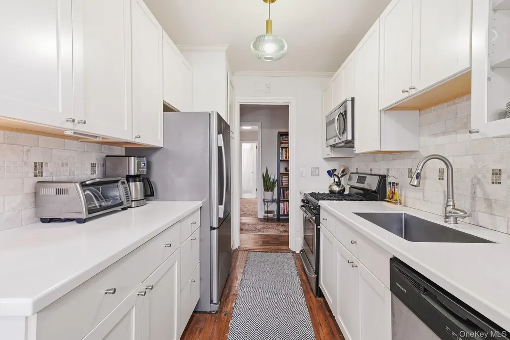 300 S Broadway Tarrytown NY 10591