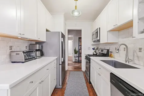 300 S Broadway Tarrytown NY 10591
