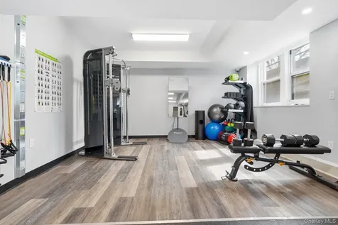 300 S Broadway Tarrytown NY 10591