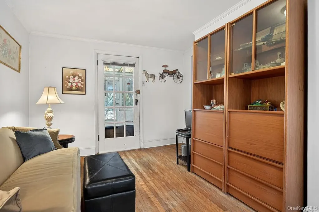 21 Lawrence Place Pelham NY 10803