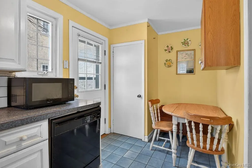 21 Lawrence Place Pelham NY 10803
