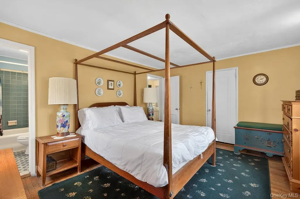 21 Lawrence Place Pelham NY 10803