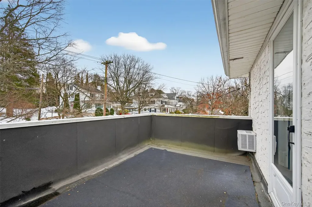 21 Lawrence Place Pelham NY 10803