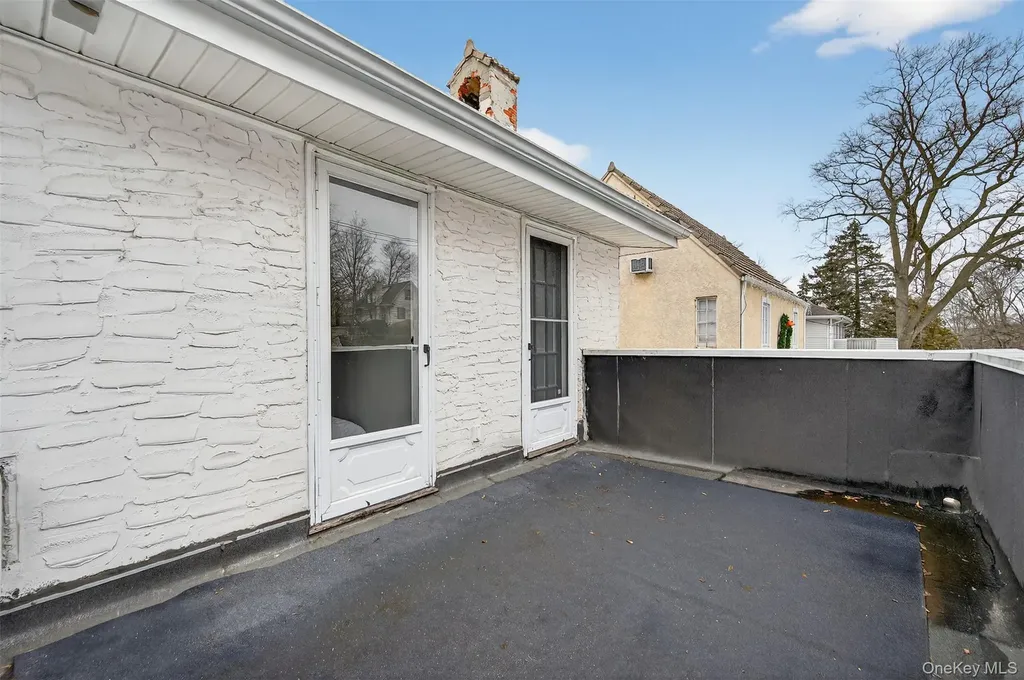 21 Lawrence Place Pelham NY 10803