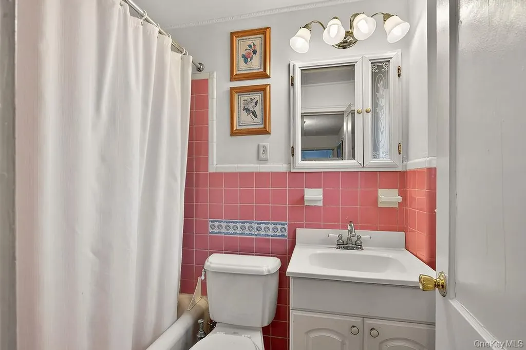 21 Lawrence Place Pelham NY 10803