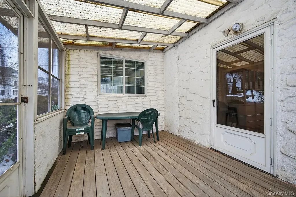 21 Lawrence Place Pelham NY 10803