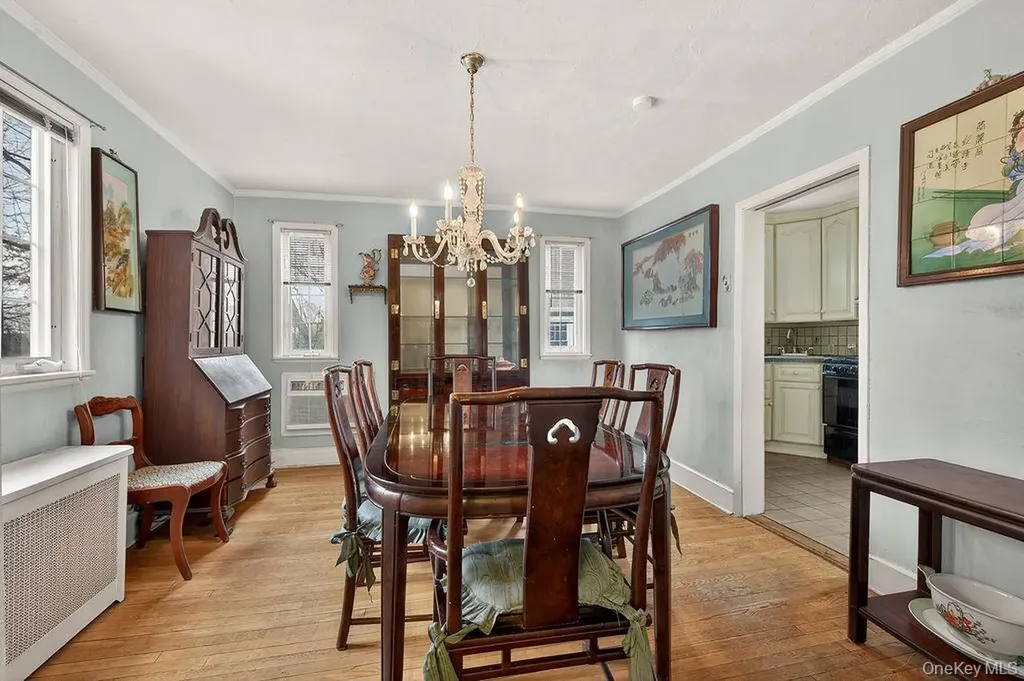 21 Lawrence Place Pelham NY 10803