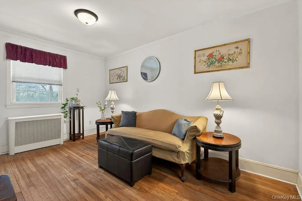 21 Lawrence Place Pelham NY 10803