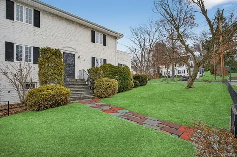 21 Lawrence Place Pelham NY 10803