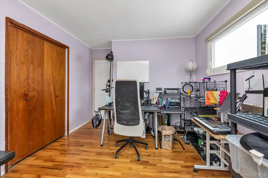 31 Steven Street Plainview NY 11803