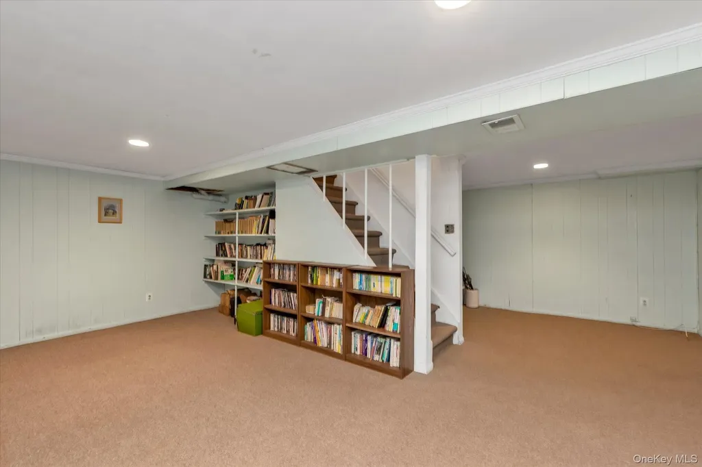 31 Steven Street Plainview NY 11803