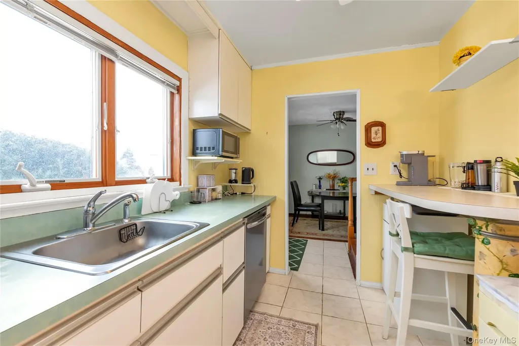 31 Steven Street Plainview NY 11803