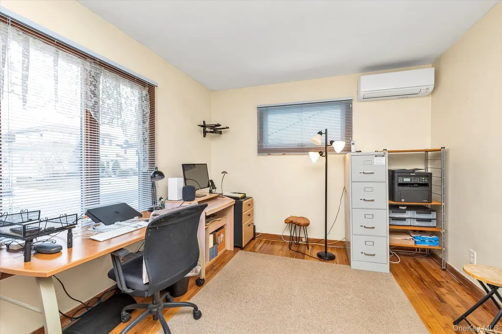 31 Steven Street Plainview NY 11803