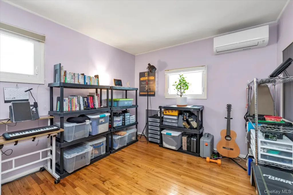 31 Steven Street Plainview NY 11803