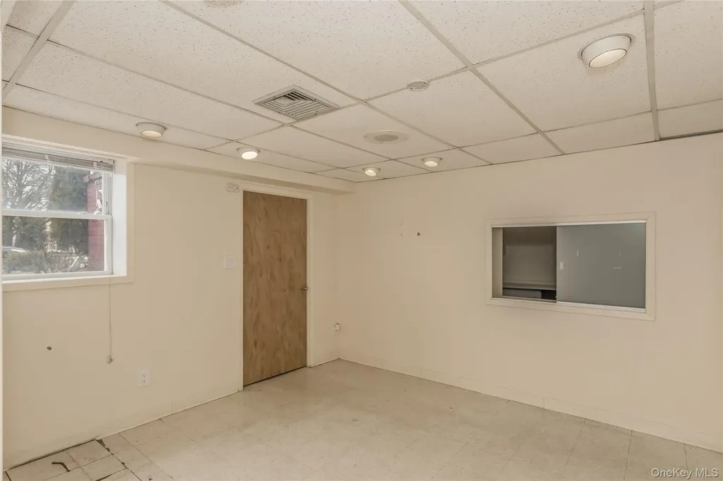 325 E Park Avenue Long Beach NY 11561
