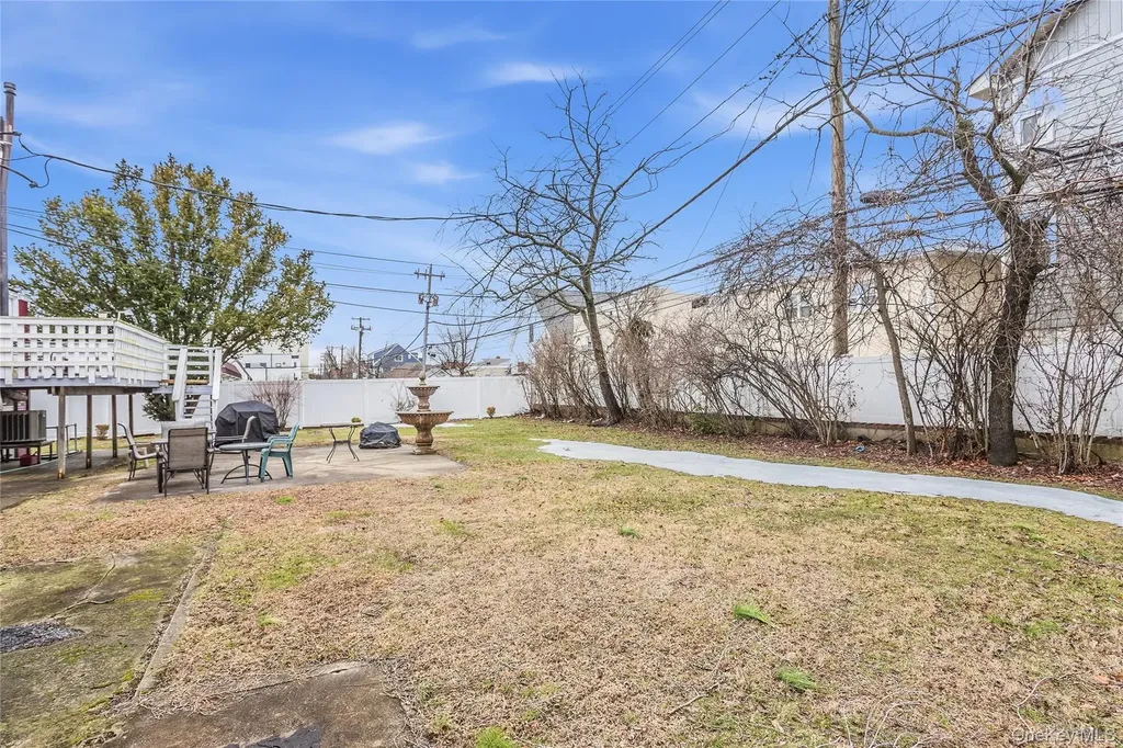 325 E Park Avenue Long Beach NY 11561