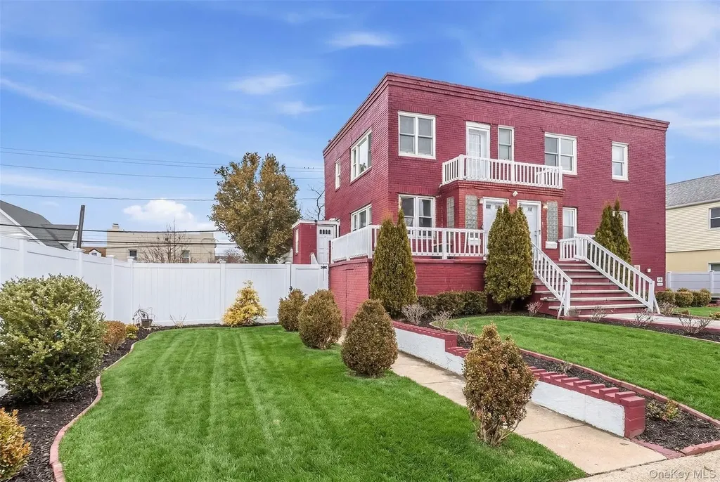 325 E Park Avenue Long Beach NY 11561