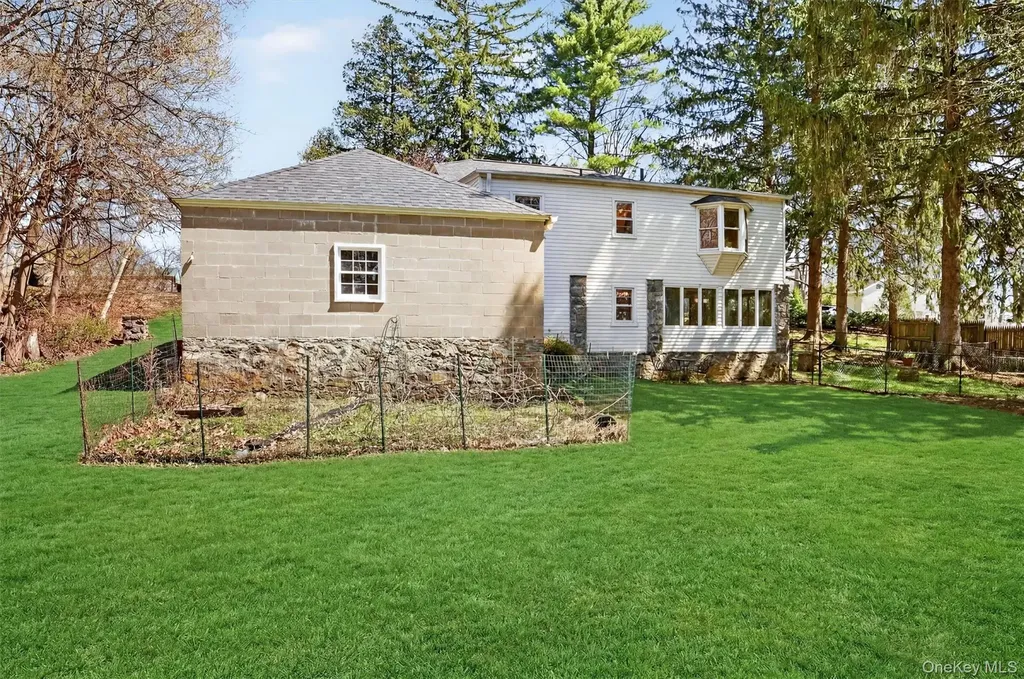 17 Hillside Terrace Amawalk NY 10501