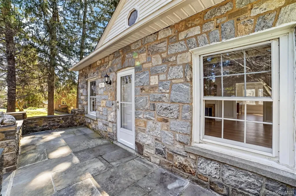 17 Hillside Terrace Amawalk NY 10501