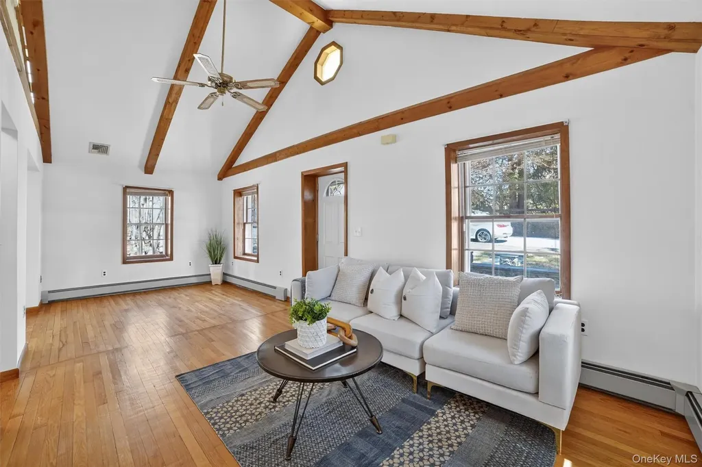 17 Hillside Terrace Amawalk NY 10501